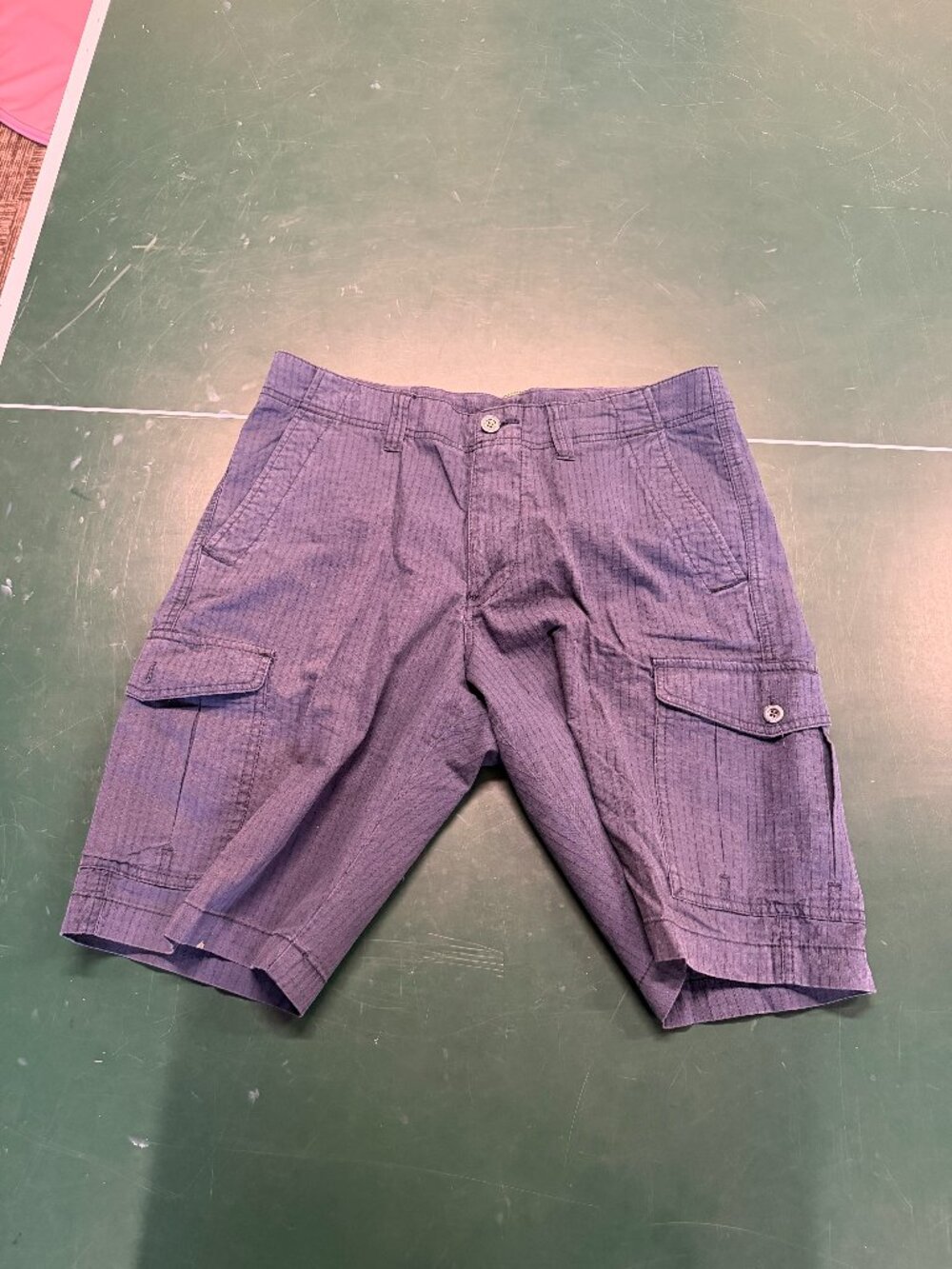 Tommy Bahama Men’s Navy Striped Cargo Shorts Size 32